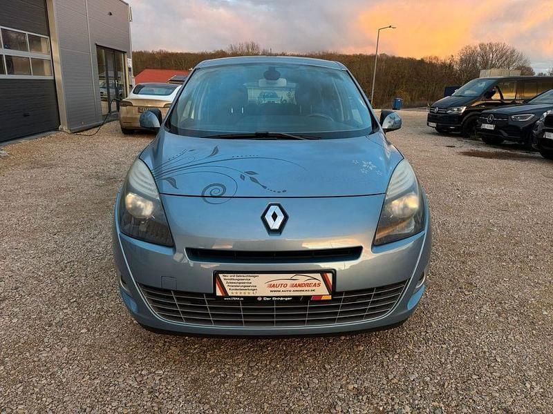 Silber Gebraucht 2010 Renault Scénic III Dynamique Van / Kleinbus | 3.490 € (Guter Preis) - Bild 1/4
