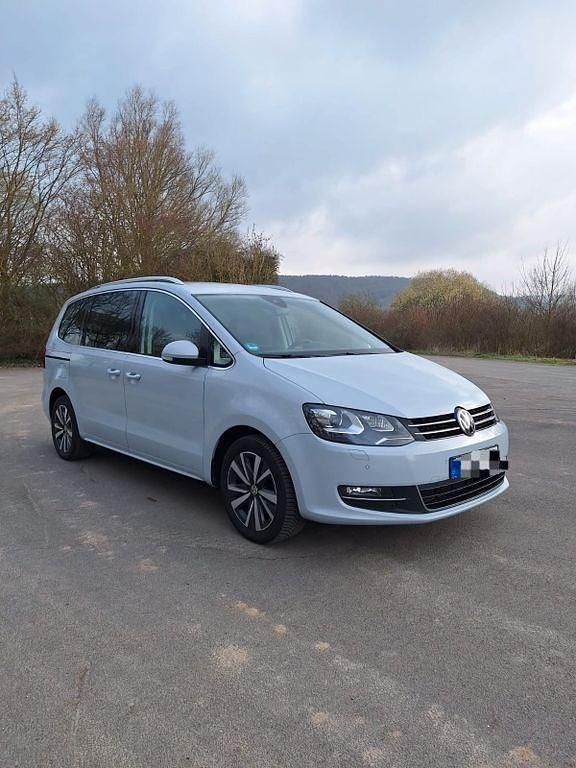 Gebraucht VW Sharan Highline 150 PS (110 kW) 2019 Weiß Van / Kleinbus