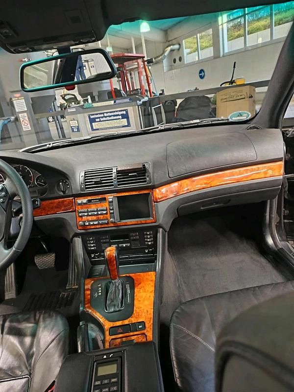 Gebraucht BMW 540 286 PS (210 kW) 1998 Schwarz Limousine