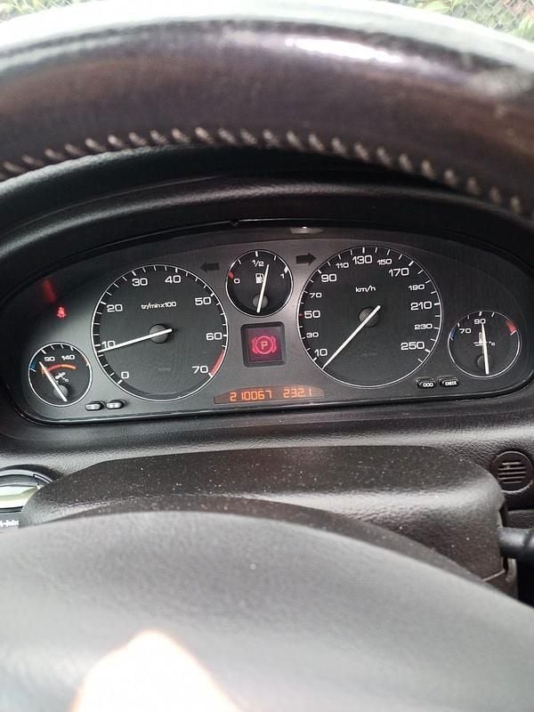 Schwarz Gebraucht 2004 Peugeot 607 Platinum Limousine | 1.850 € (Fairer Preis) - Bild 1/4