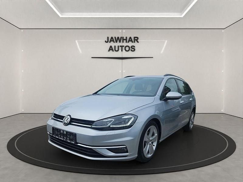 Silber Gebraucht 2019 VW Golf VII Highline Kombi | 16.990 € (Guter Preis) - Bild 1/4