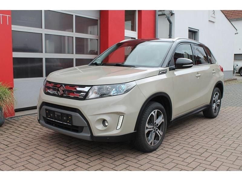 Beige Gebraucht 2018 Suzuki Vitara Comfort+ SUV | 15.990 € (Fairer Preis) - Bild 1/4