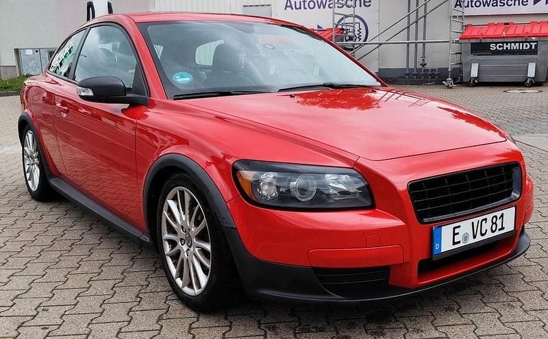 Rot Gebraucht 2008 Volvo C30 Kleinwagen | 3.500 € (Fairer Preis) - Bild 1/4
