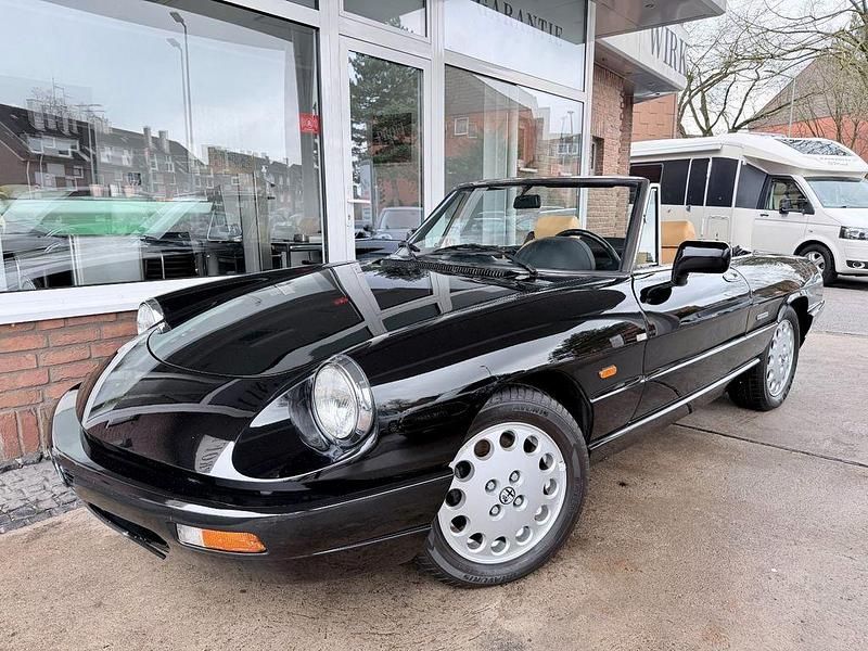 Gebraucht Alfa Romeo Spider 120 PS (88 kW) 1990 Schwarz Cabrio