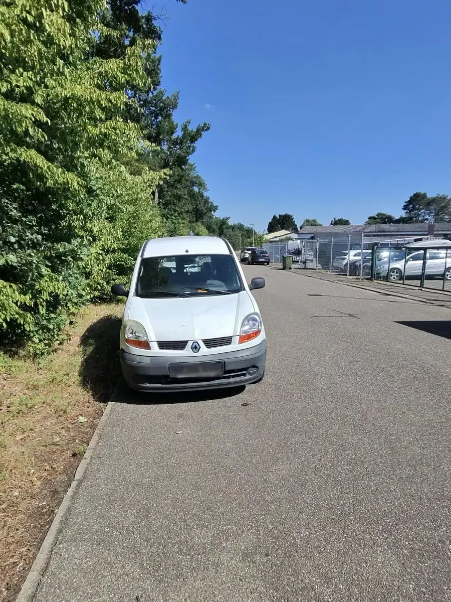 Gebraucht Renault Kangoo 75 PS (55 kW) 2003 Weiß Van / Kleinbus