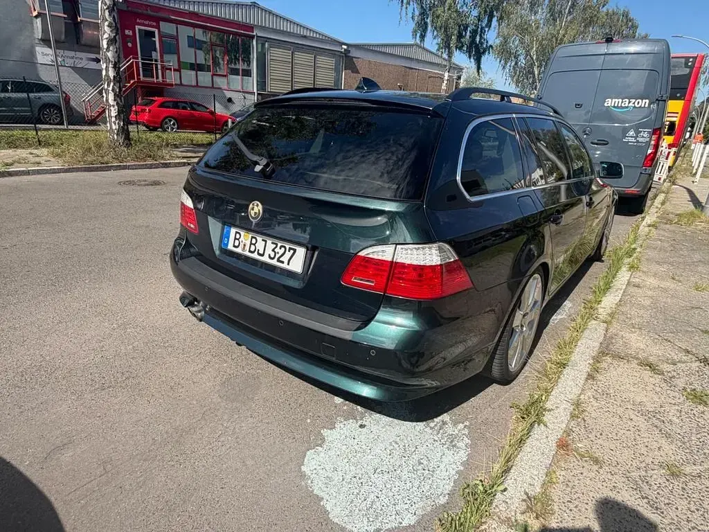 Gebraucht BMW 525 218 PS (160 kW) 2008 Grün Kombi