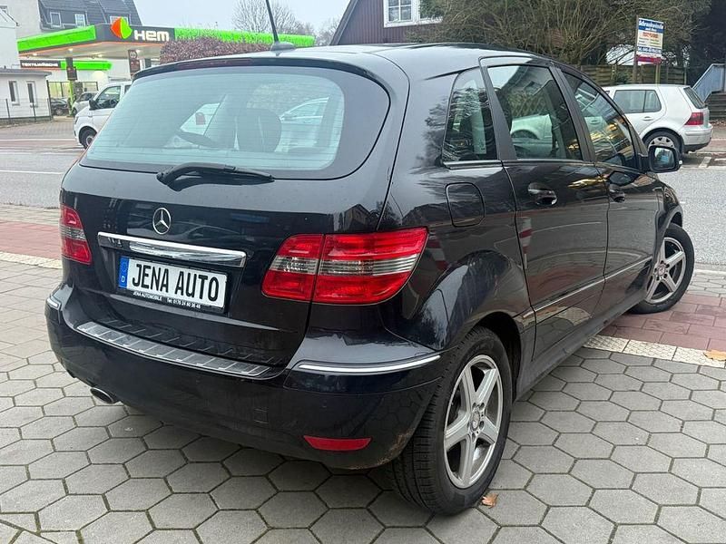 Gebraucht Mercedes B200 136 PS (100 kW) 2010 Schwarz Van / Kleinbus