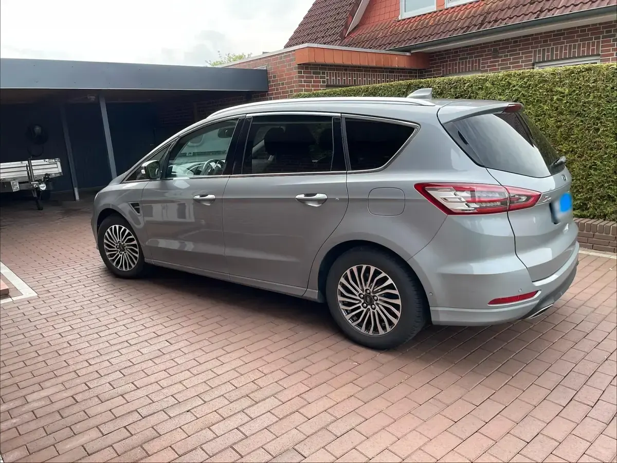 Gebraucht Ford S-MAX Titanium 190 PS (139 kW) 2020 Grau Van / Kleinbus