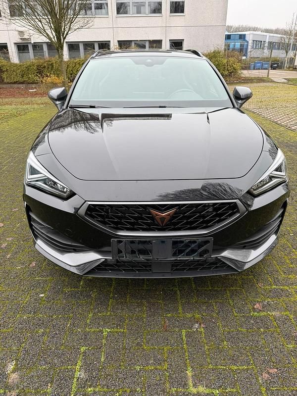 Schwarz Gebraucht 2022 Cupra Leon Kombi | 20.999 € (Superpreis) - Bild 1/4
