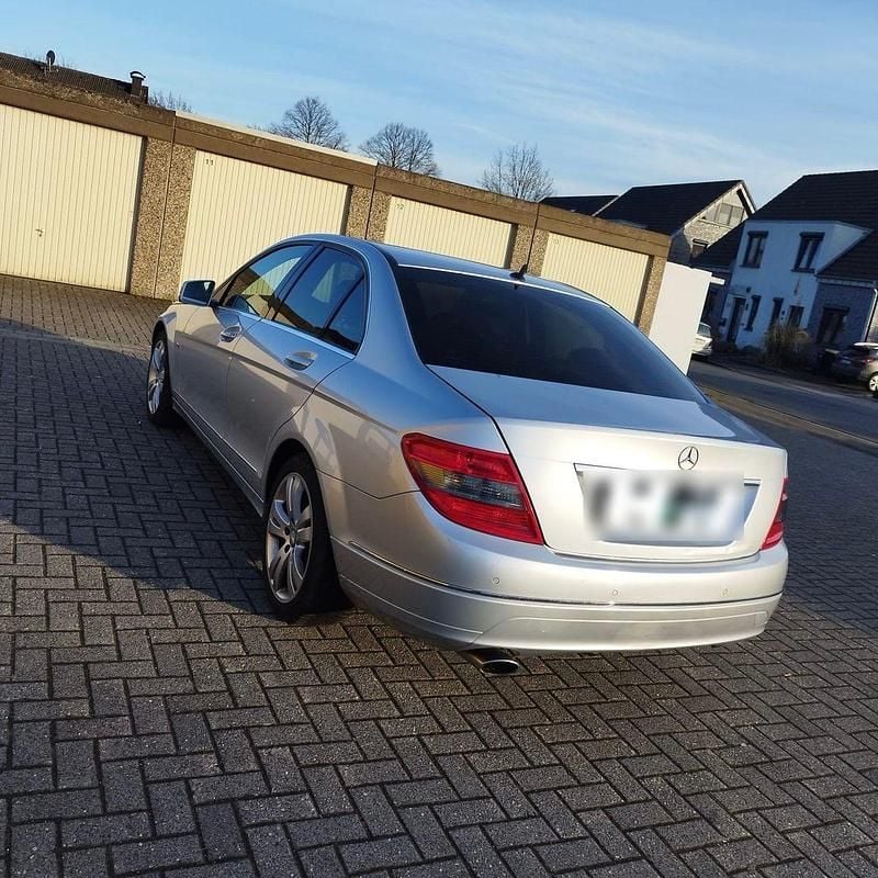 Gebraucht Mercedes C220 170 PS (125 kW) 2011 Silber Limousine