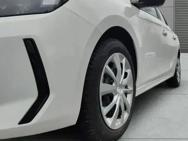 Gebraucht Opel Corsa 75 PS (55 kW) 2025 Lack weiss banquise/typ aussen Kleinwagen
