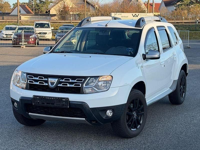 Weiß Gebraucht 2015 Dacia Duster Celebration SUV | 7.870 € (Fairer Preis) - Bild 1/4