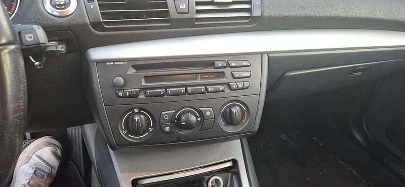 Second-hand BMW 116 116 CP (85 kW) 2006 Negru Hatchback