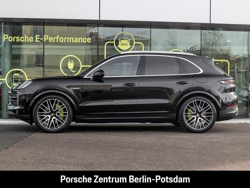 Gebraucht Porsche Cayenne 470 PS (345 kW) 2025 Chromitschwarzmetallic SUV