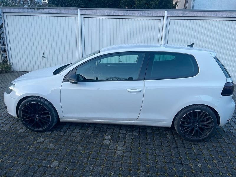Gebraucht VW Golf 160 PS (117 kW) 2009 Weiß Coupé