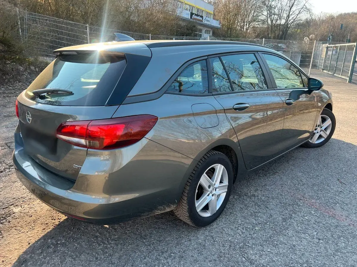 Gebraucht Opel Astra Dynamic 136 PS (100 kW) 2018 Grau Kombi