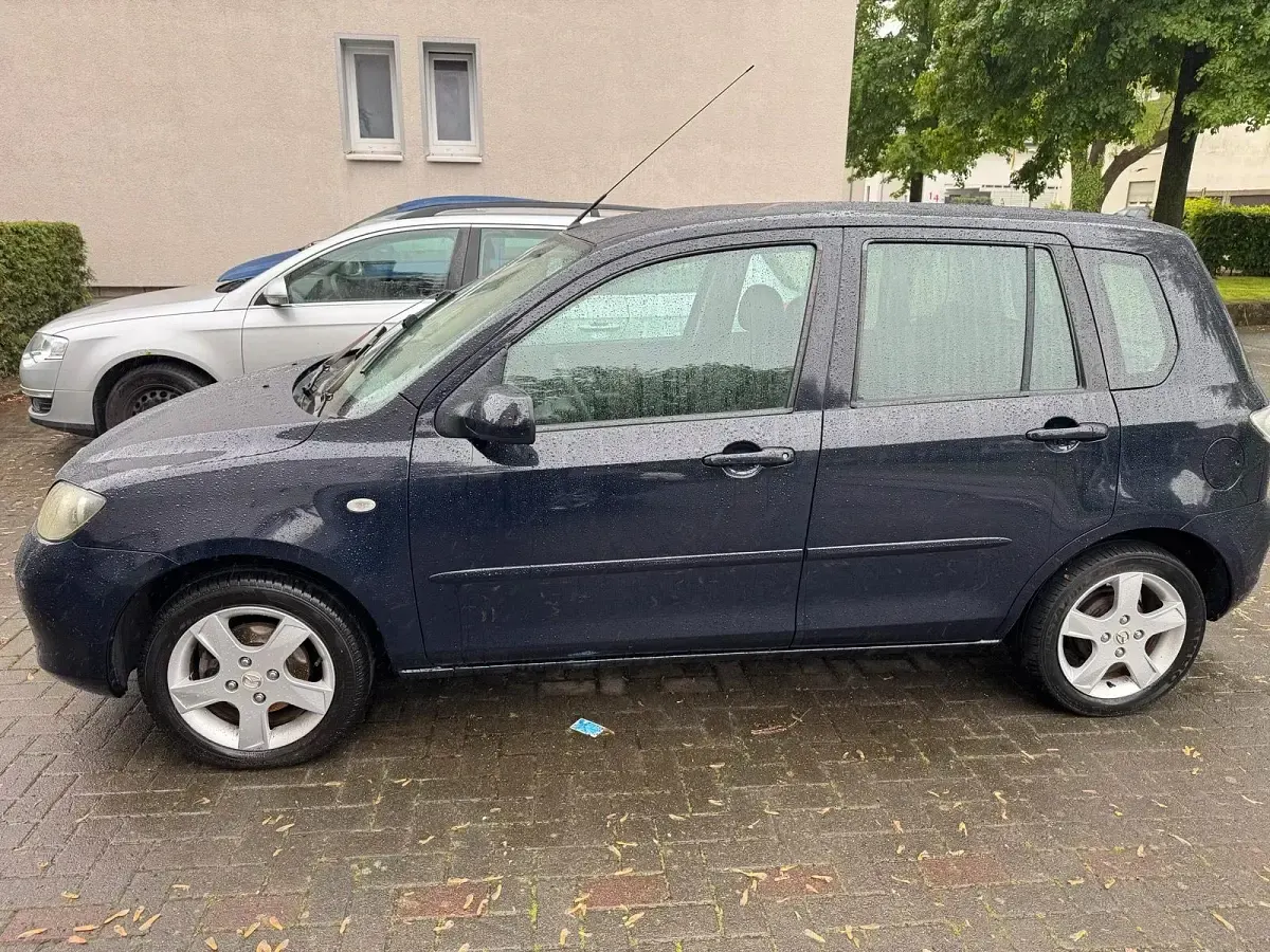 Usata Mazda 2 80 CV (58 kW) 2007 Blu Utilitaria