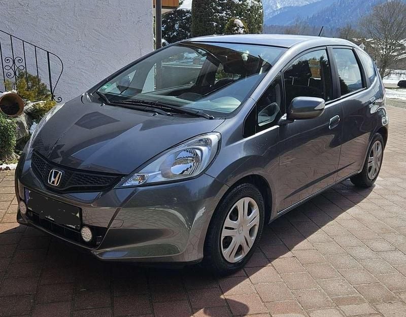 Gebraucht Honda Jazz Trend 99 PS (72 kW) 2011 Grau Kleinwagen