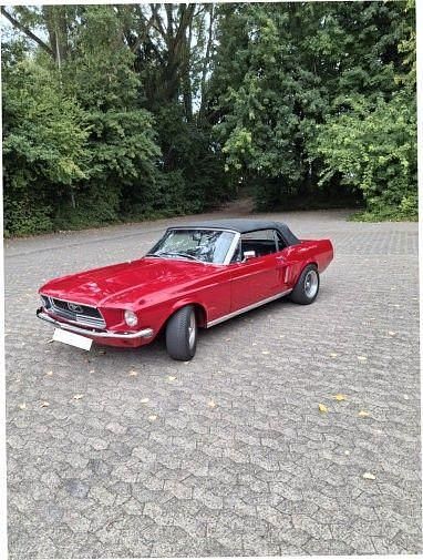 Rot Gebraucht 1968 Ford Mustang Cabrio | 52.900 € - Bild 1/4