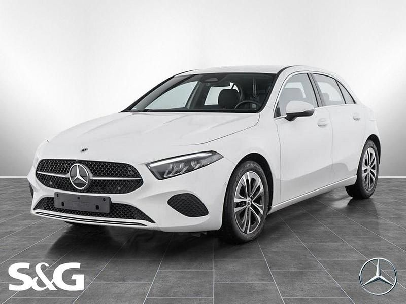 Unilack polarweiß Gebraucht 2024 Mercedes A200 Progressive Limousine | 32.377 € (Teuer) - Bild 1/4