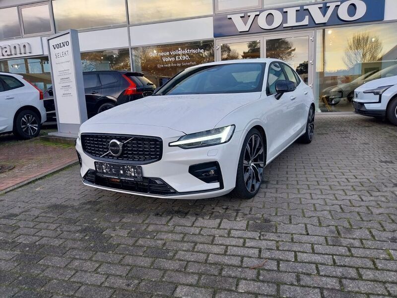 Weiß Gebraucht 2023 Volvo S60 Ultimate Limousine | 41.900 € (Etwas zu teuer) - Bild 1/4