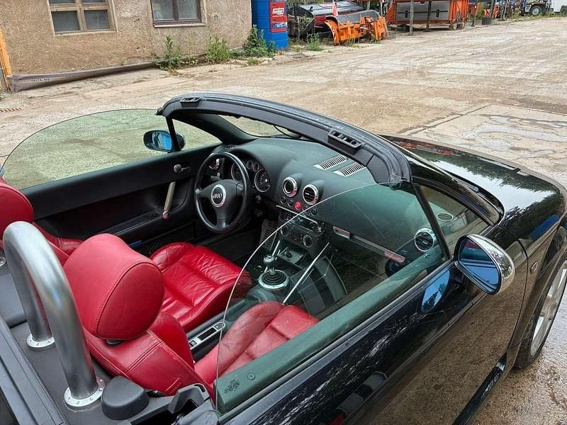 Schwarz Gebraucht 2003 Audi TT Roadster Cabrio | 2.700 € - Bild 1/4