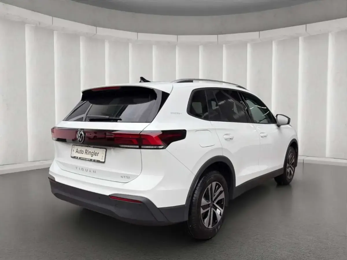 Neu VW Tiguan Life 150 PS (110 kW) 2026 Weiss SUV