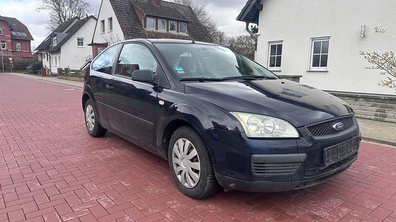 Gebraucht Ford Focus Ambiente 80 PS (58 kW) 2004 Blau Limousine