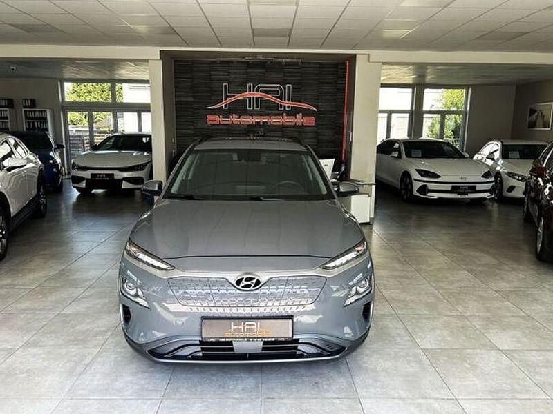 Gebraucht Hyundai Kona Basis 100 kW (136 PS) 2020 Grau SUV