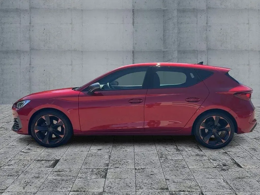 Gebraucht Cupra Leon 150 PS (110 kW) 2023 Rot Limousine