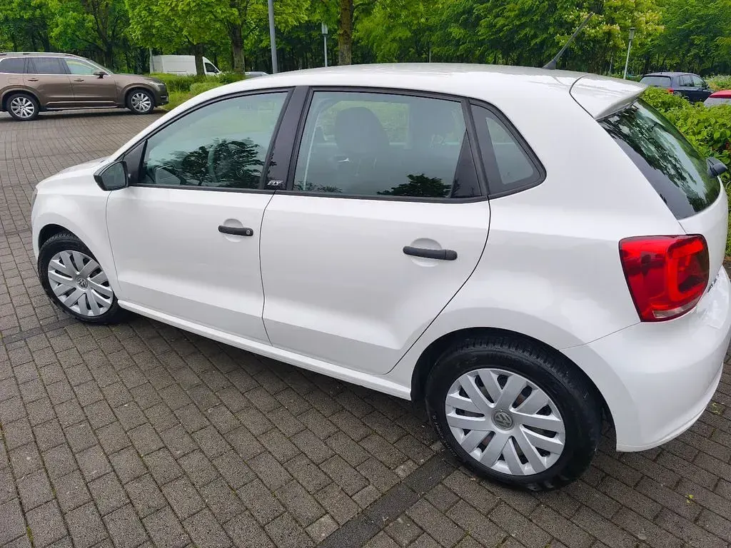 Second-hand VW Polo Trendline 60 CP (44 kW) 2011 Alb Hatchback