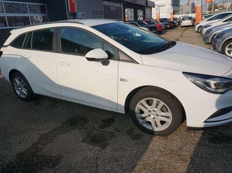 Gebraucht Opel Astra Business 110 PS (80 kW) 2019 Schneeweiss Kombi
