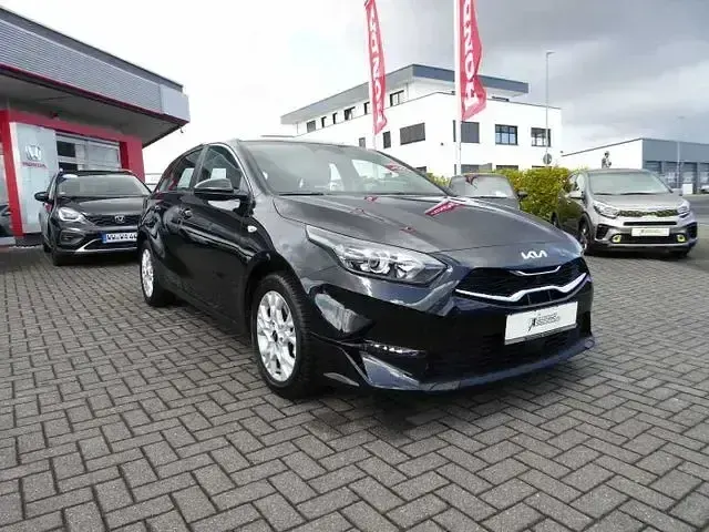 Gebraucht Kia Ceed Vision 140 PS (102 kW) 2025 Schwarz Kleinwagen