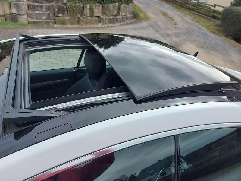 Gebraucht Mercedes E220 AMG line 170 PS (125 kW) 2017 Weiß Coupé