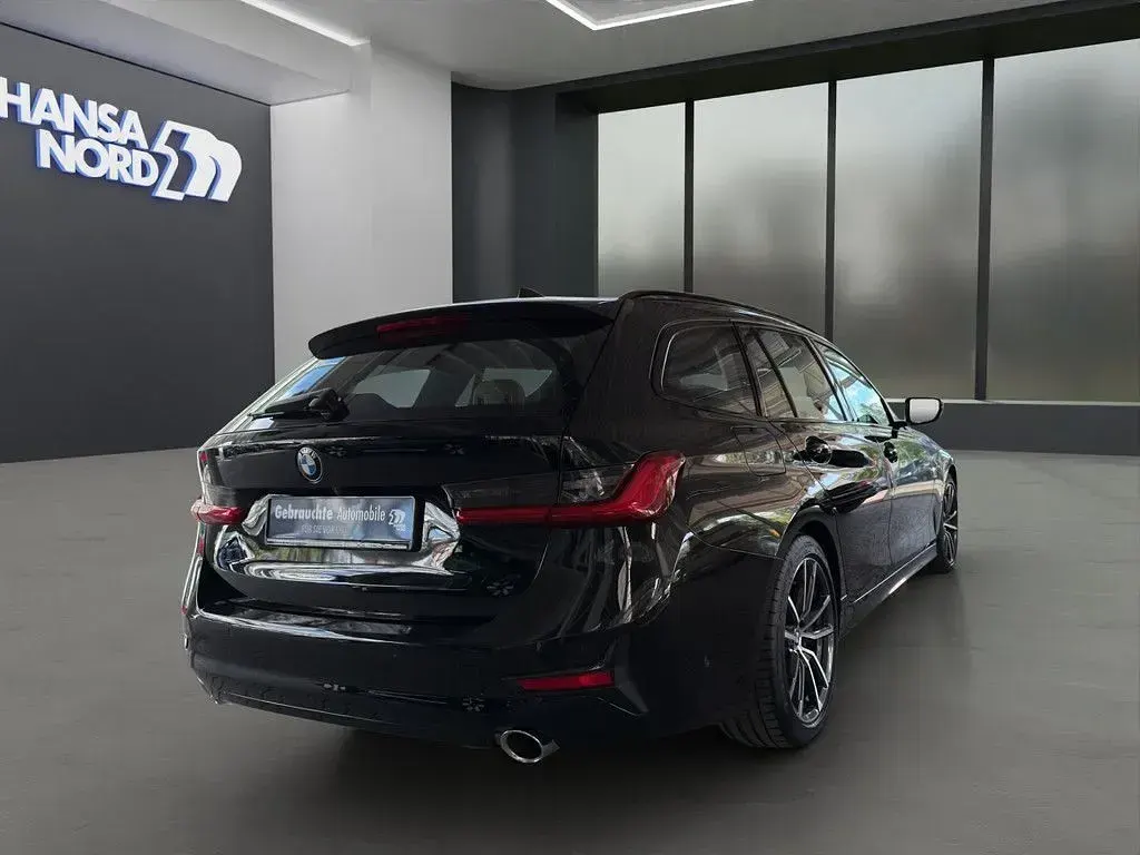 Gebraucht BMW 330 Performance 265 PS (194 kW) 2020 Schwarz Limousine