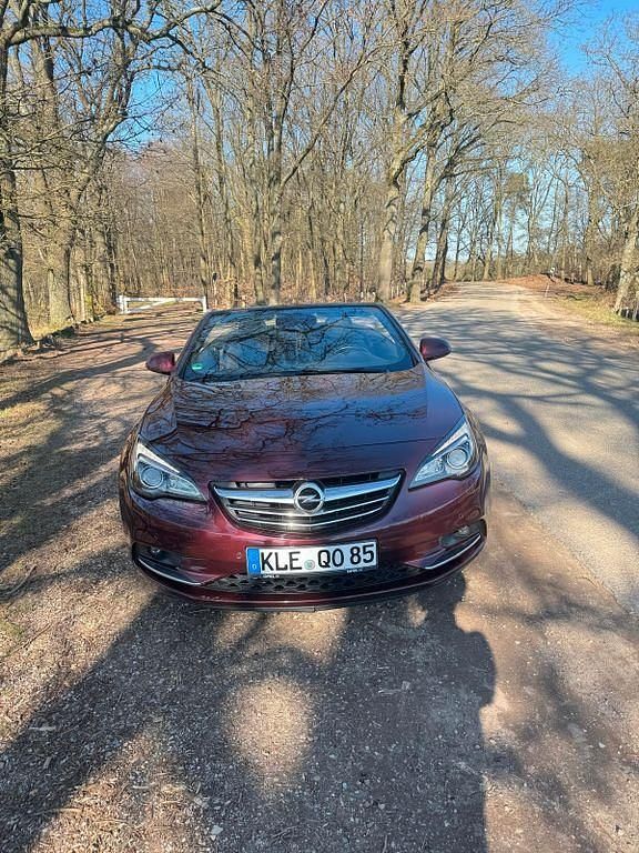 Gebraucht Opel Cascada 165 PS (121 kW) 2014 Rot Cabrio