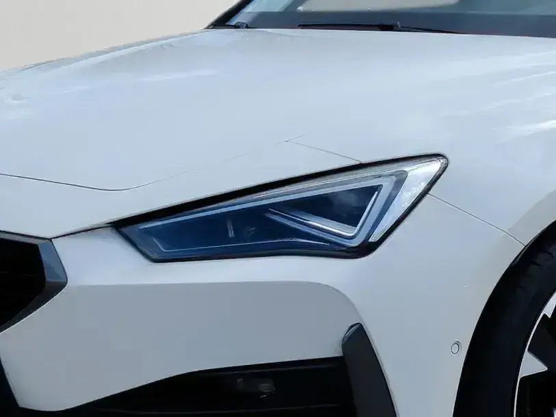 Second-hand Cupra Leon 245 CP (180 kW) 2023 Alb Break
