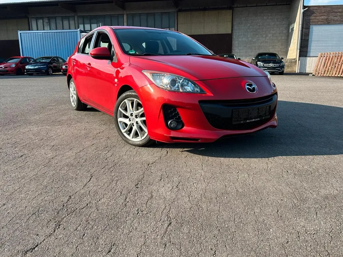 Gebraucht Mazda 3 105 PS (77 kW) 2012 Rot Limousine