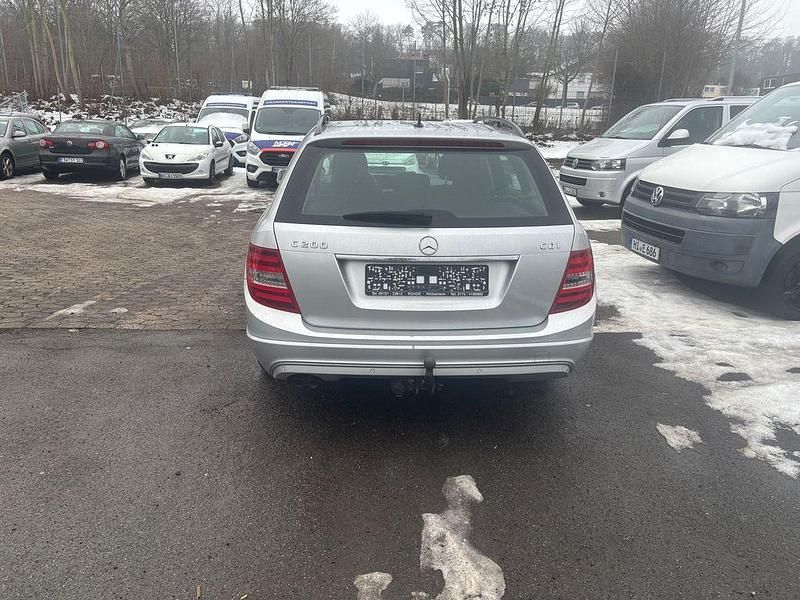 Gebraucht Mercedes C200 136 PS (100 kW) 2012 Silber Kombi