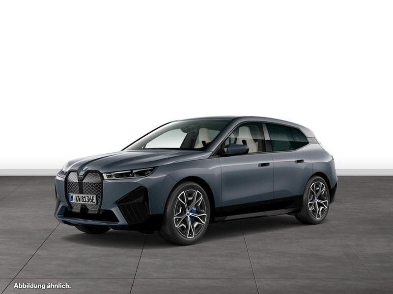 Grau Gebraucht 2024 BMW iX SUV | 57.470 € (Fairer Preis) - Bild 1/4