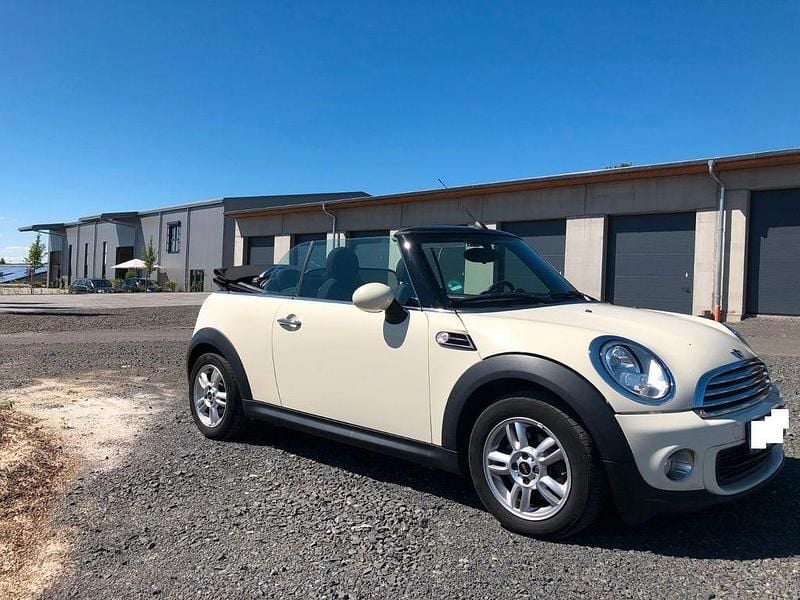 Weiß Gebraucht 2012 Mini One Cabriolet Cabrio | 8.750 € (Fairer Preis) - Bild 1/4