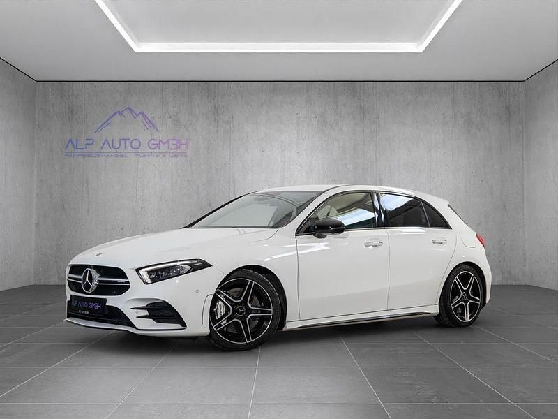 Weiß Gebraucht 2020 Mercedes A35 AMG AMG Limousine | 32.866 € (Guter Preis) - Bild 1/4