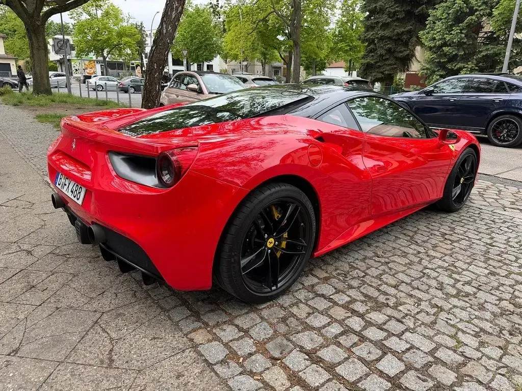 Second-hand Ferrari 488 669 CP (492 kW) 2015 Roșu Coupe