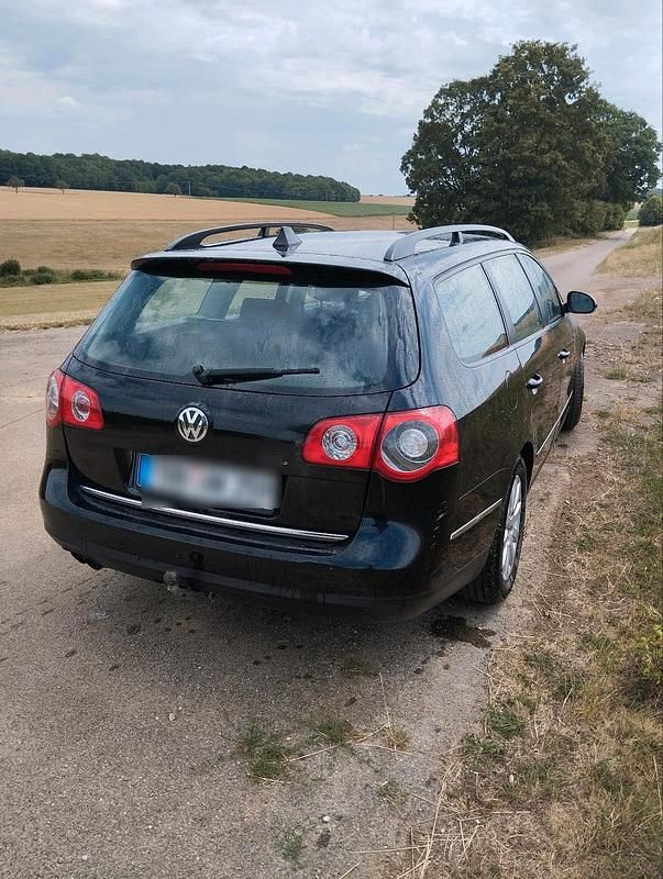 Schwarz Gebraucht 2008 VW Passat Kombi | 1.050 € (Superpreis) - Bild 1/4