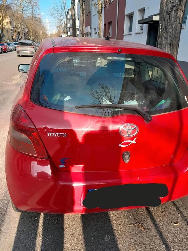 Gebraucht Toyota Yaris 68 PS (50 kW) 2008 Rot Kleinwagen