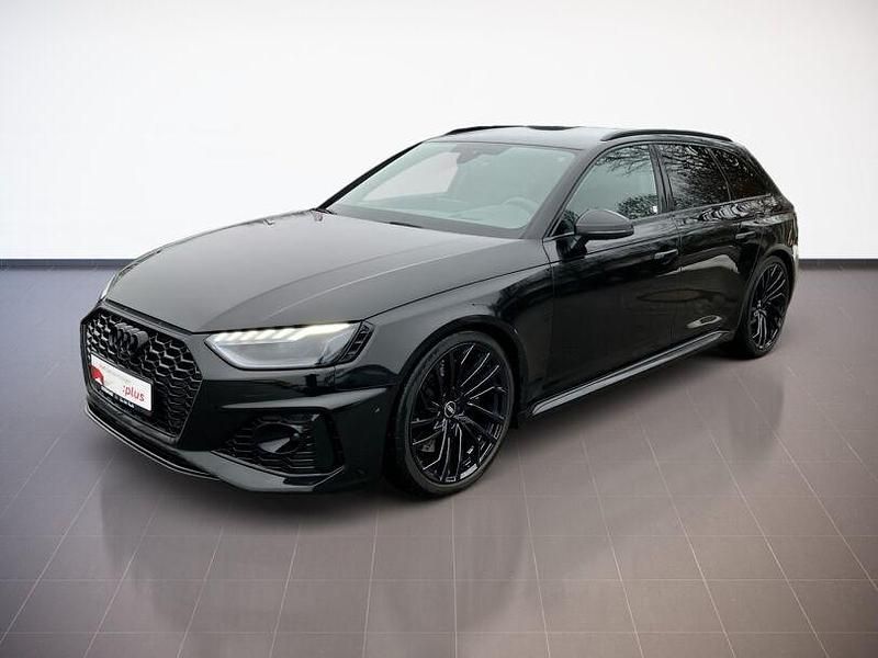 Gebraucht Audi RS4 Ambiente 450 PS (330 kW) 2023 Mythosschwarz metallic Kombi