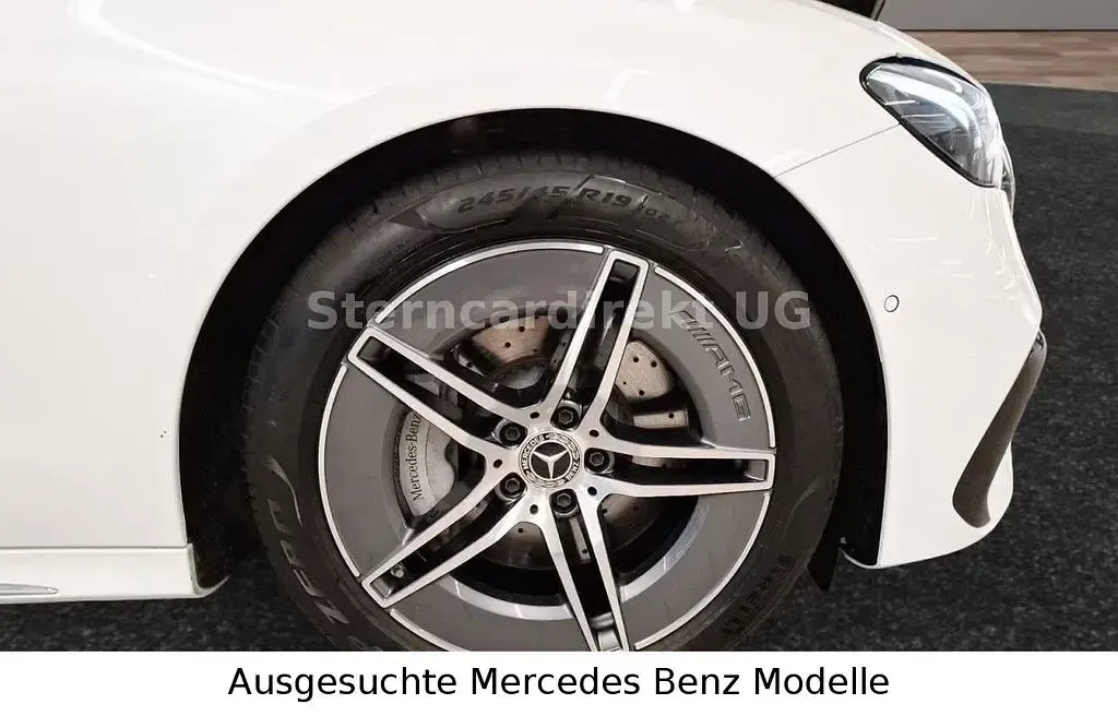 Gebraucht Mercedes E300 AMG 313 PS (230 kW) 2025 Weiß Limousine