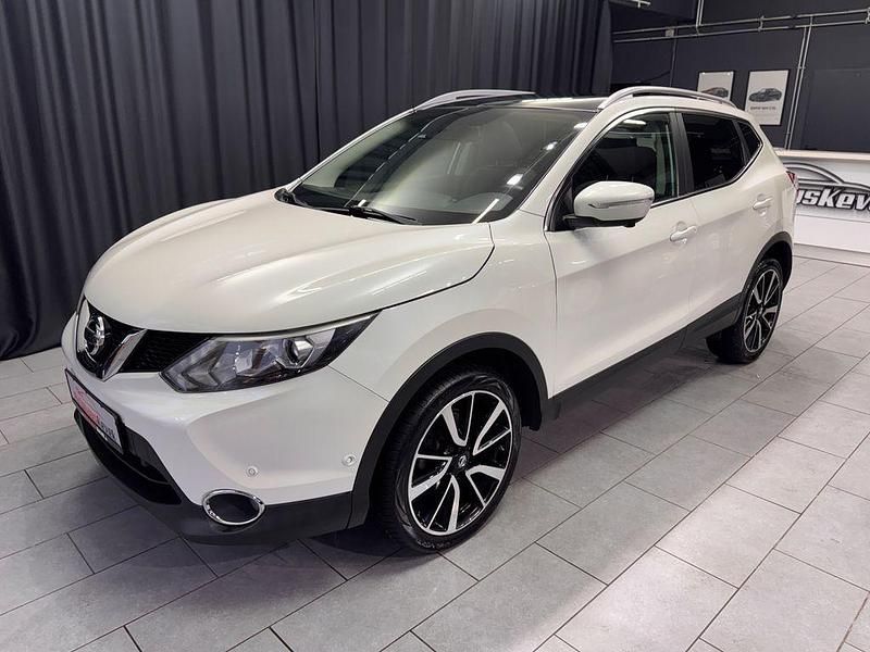 Weiß Gebraucht 2014 Nissan Qashqai 360º SUV | 10.999 € (Fairer Preis) - Bild 1/4