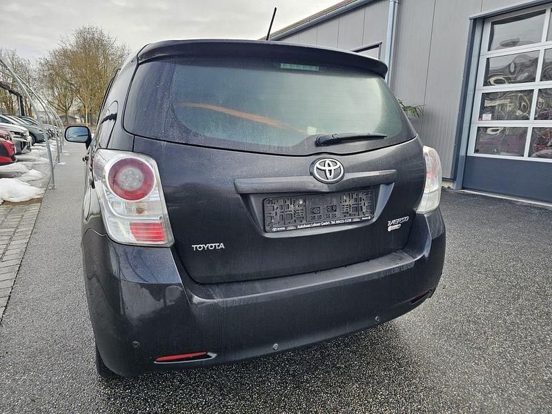 Gebraucht Toyota Verso Travel 126 PS (92 kW) 2013 Schwarz Van / Kleinbus