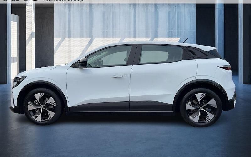 Gebraucht Renault Megane E-Tech Equilibre 160 kW (218 PS) 2022 Weiß ( arktisweiß (weiß)) Limousine